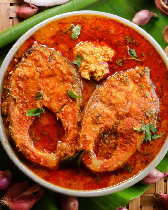 Idly with Fish Curry.