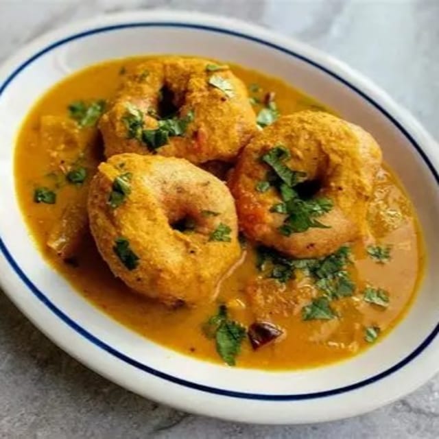Sambar Medhu Vadai (2 Pieces).