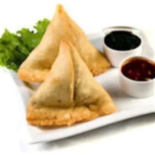 Samosas (2 pieces).